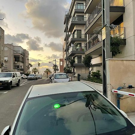 Peaceful And Intimate By The Sea Apartment Haifa Exterior foto
